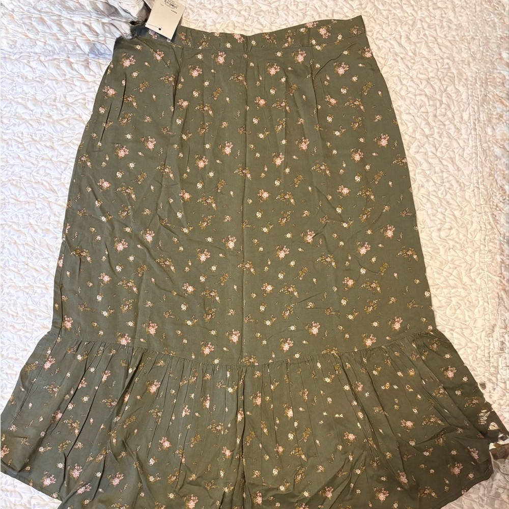 Floral Green Skirt longer on the back